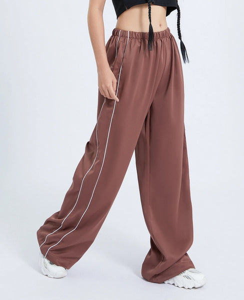 pantalon chandal marron tela plastico estilo antiguo pantalones anchos deporte