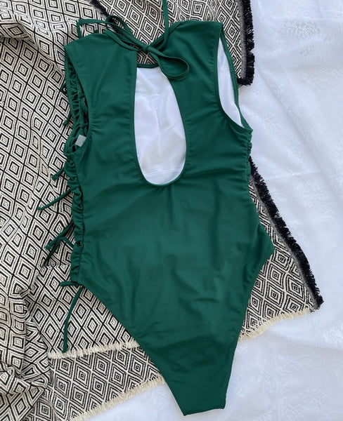 bañador verde oscuro bikini cuerdas laterales summer swimsuit inspo moda