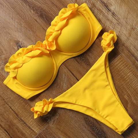 bikini amarillo con volantes