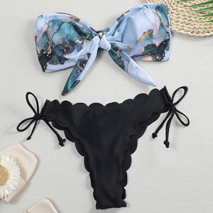 bikini estampado con cuerdas