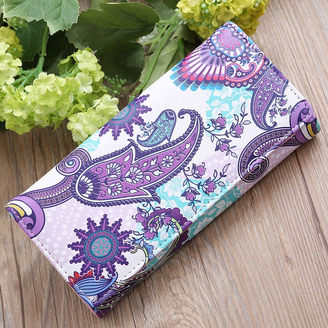 cartera estampada morada