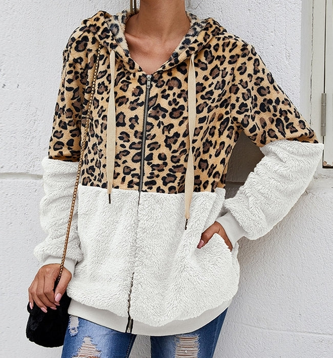 chaqueta blanca leopardo pelo